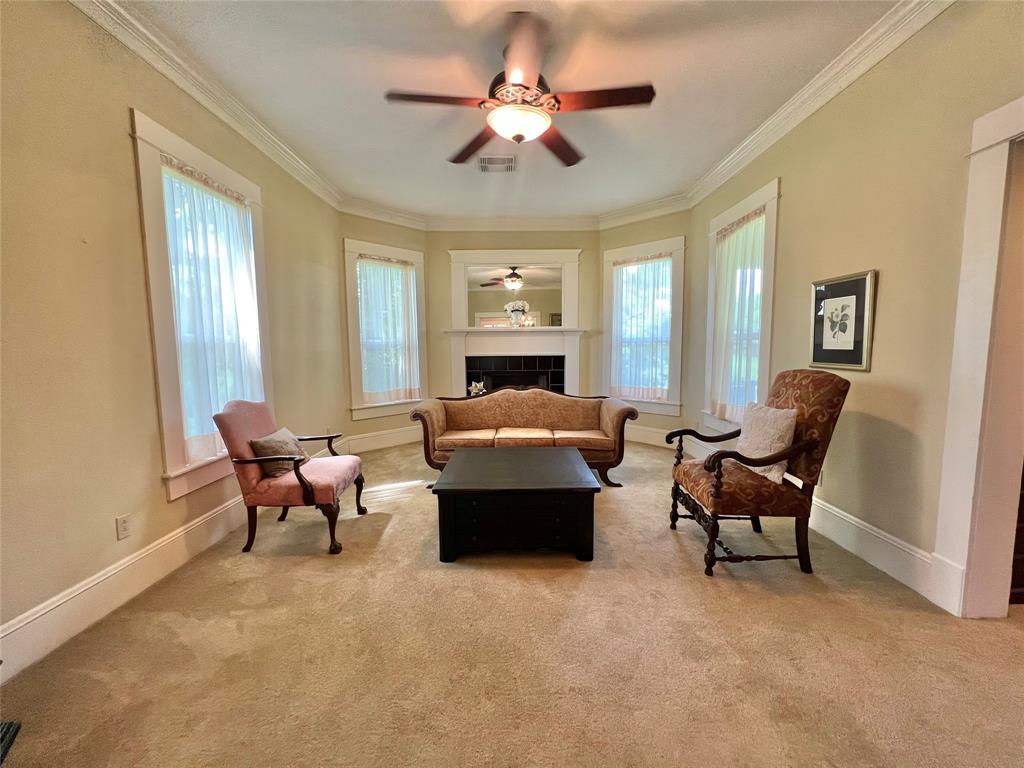 560 Jimmy Phillips Boulevard, Angleton, Texas image 9