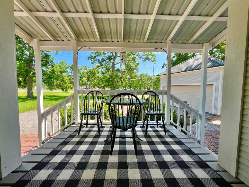 560 Jimmy Phillips Boulevard, Angleton, Texas image 34