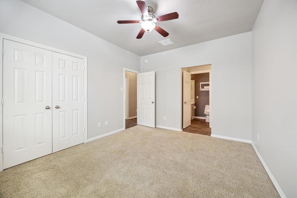 2706 Marble Brook Lane, Pearland, Texas image 16