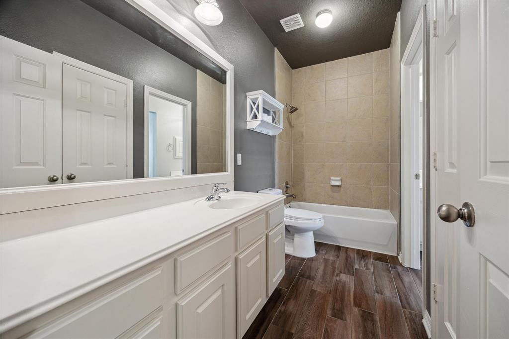 2706 Marble Brook Lane, Pearland, Texas image 18
