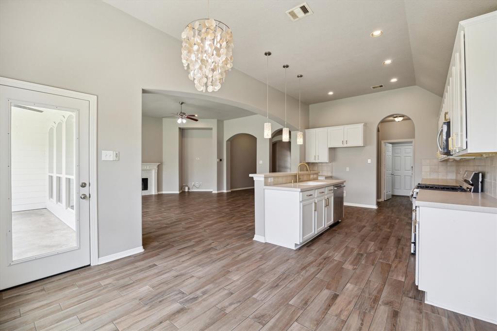 2706 Marble Brook Lane, Pearland, Texas image 11