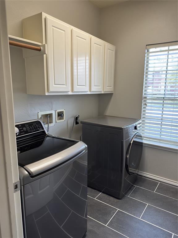 2406 Meadow Tree Lane, Spring, Texas image 7