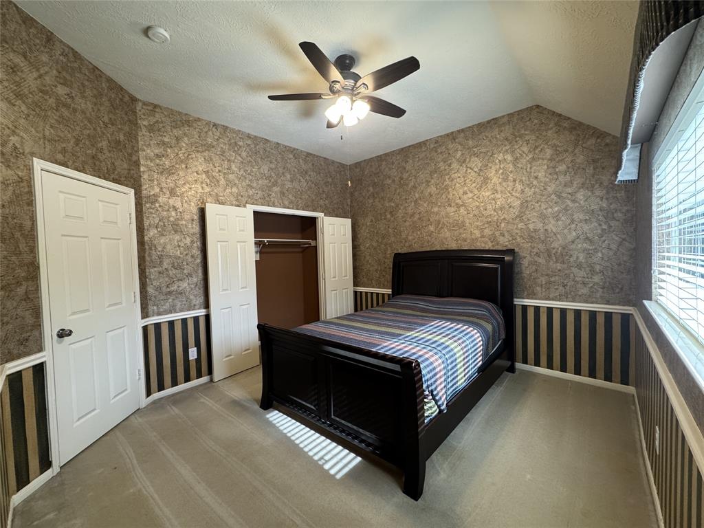 2406 Meadow Tree Lane, Spring, Texas image 19