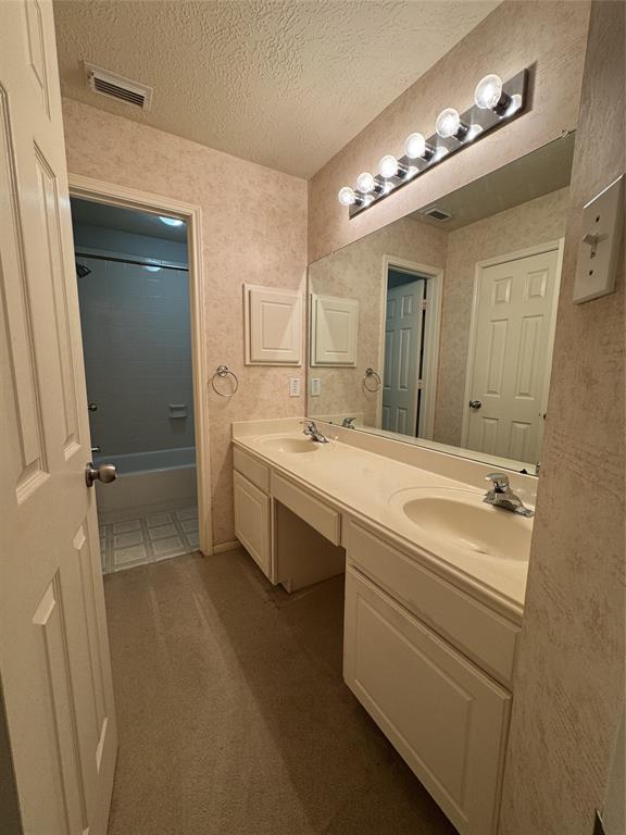 2406 Meadow Tree Lane, Spring, Texas image 17