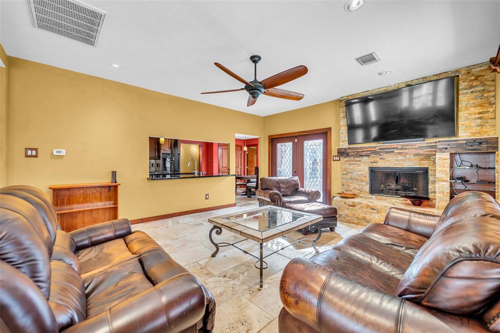 22915 Heathercroft Drive, Katy, Texas image 10