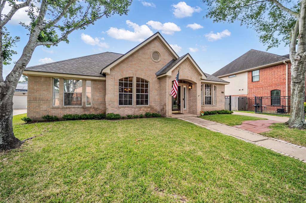 22915 Heathercroft Drive, Katy, Texas image 2