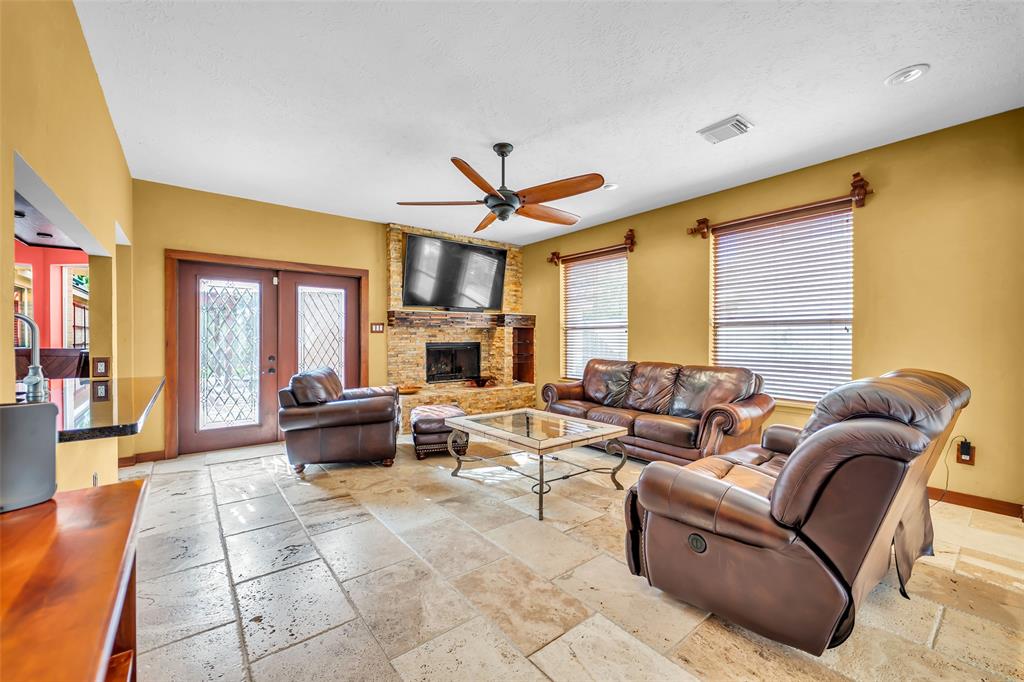22915 Heathercroft Drive, Katy, Texas image 9
