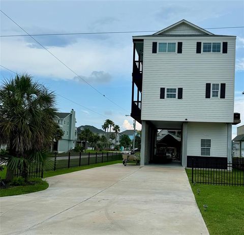 A home in Tiki Island