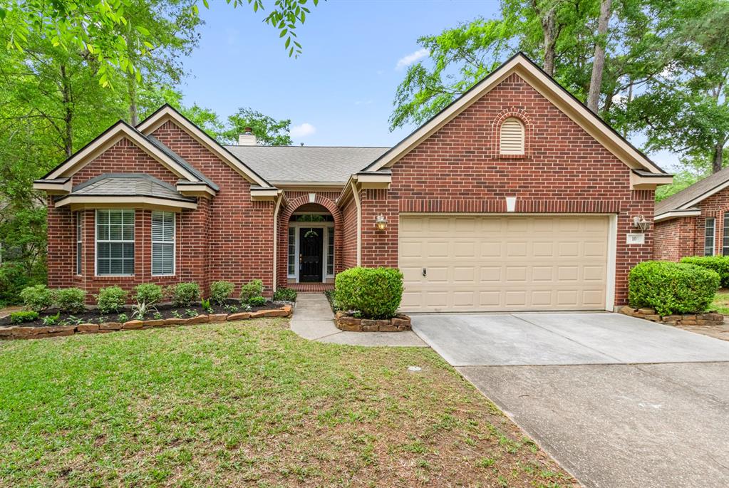 10 Leaf Spring Place, The Woodlands, Texas image 1