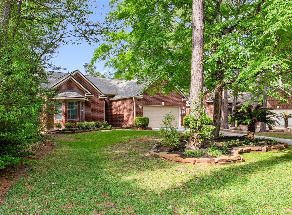 10 Leaf Spring Place, The Woodlands, Texas image 2