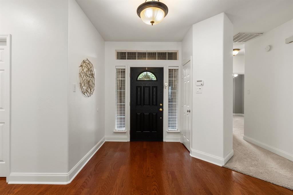 10 Leaf Spring Place, The Woodlands, Texas image 4