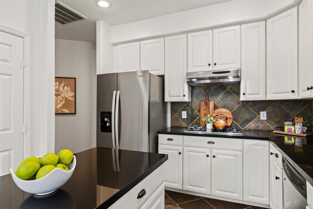10 Leaf Spring Place, The Woodlands, Texas image 13