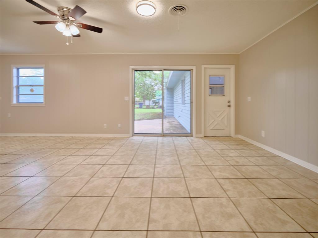 3002 Lamar Circle, El Campo, Texas image 10