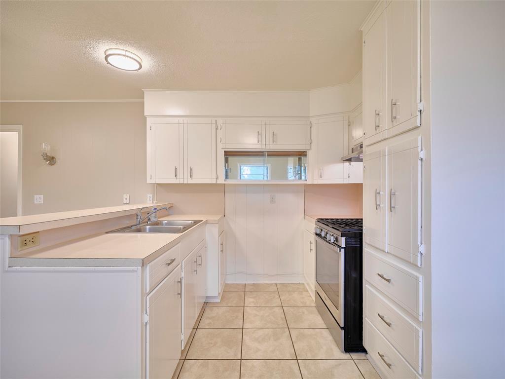 3002 Lamar Circle, El Campo, Texas image 18