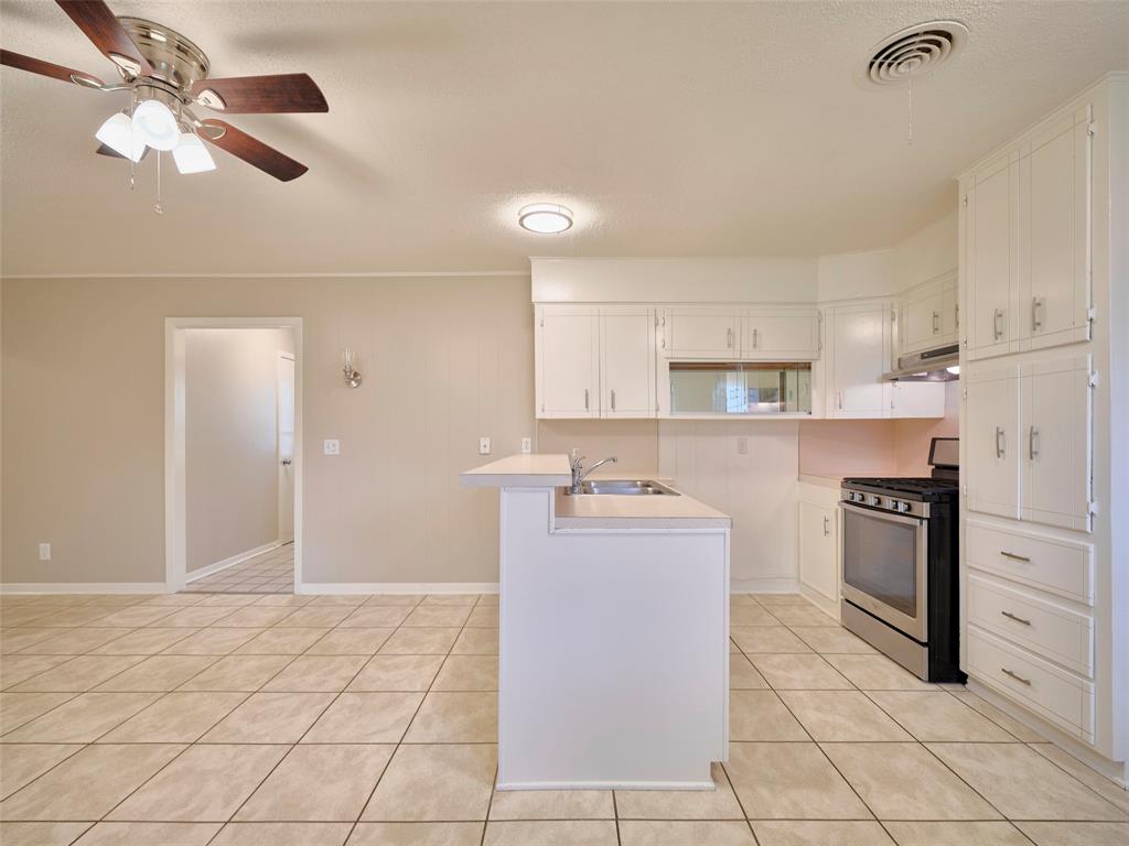 3002 Lamar Circle, El Campo, Texas image 17