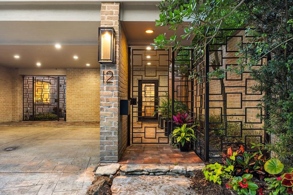12 Bayou Shadows Street