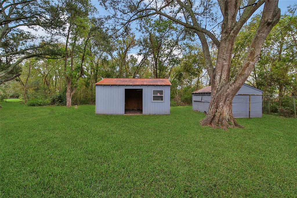 2725 W Shane St Street, Alvin, Texas image 5