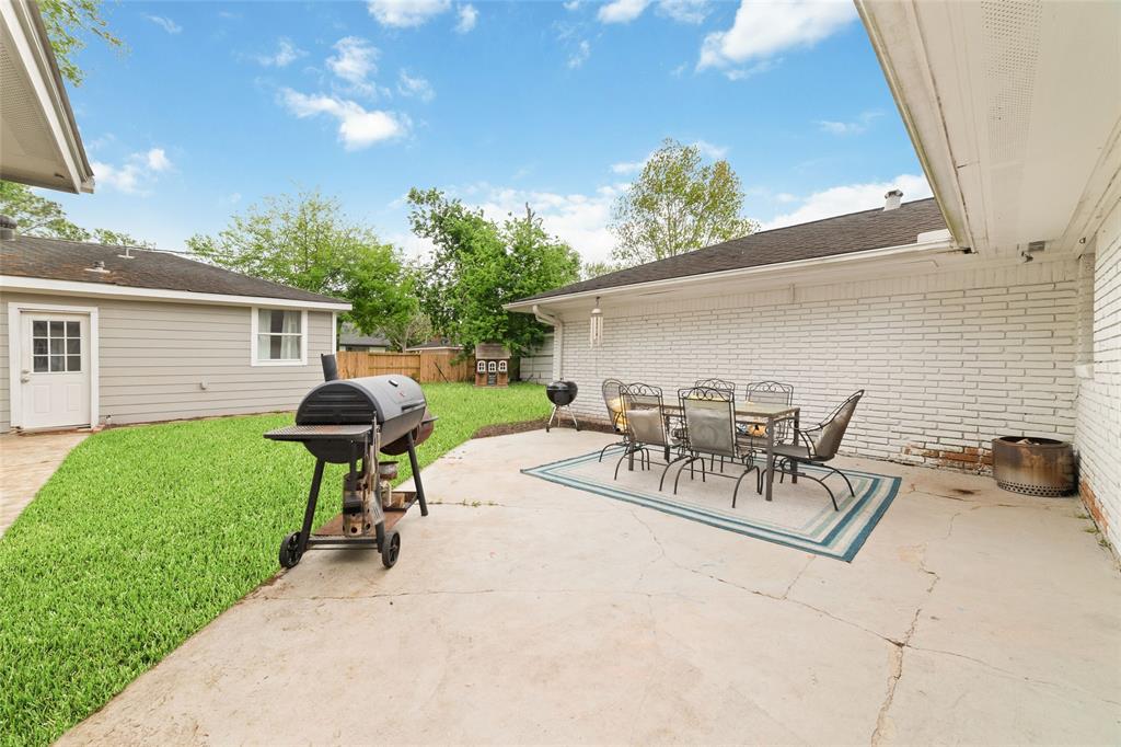 11107 Cedarhurst Drive, Houston, Texas image 27
