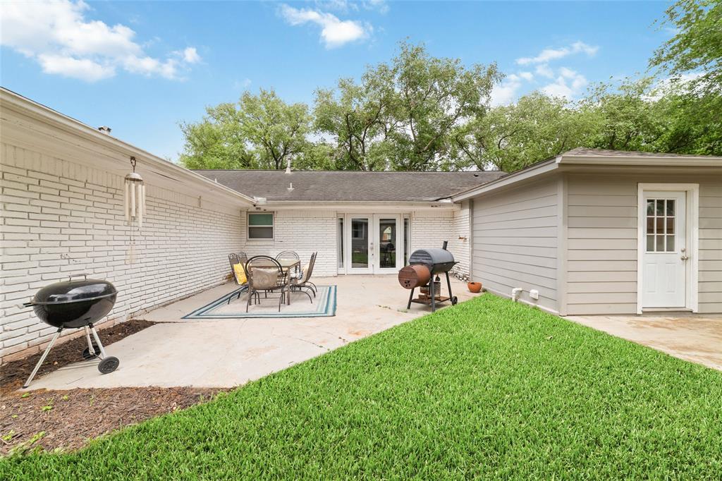 11107 Cedarhurst Drive, Houston, Texas image 28