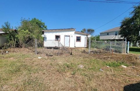 4718 Crane Street, Hitchcock, TX 77563 - #: 2312897