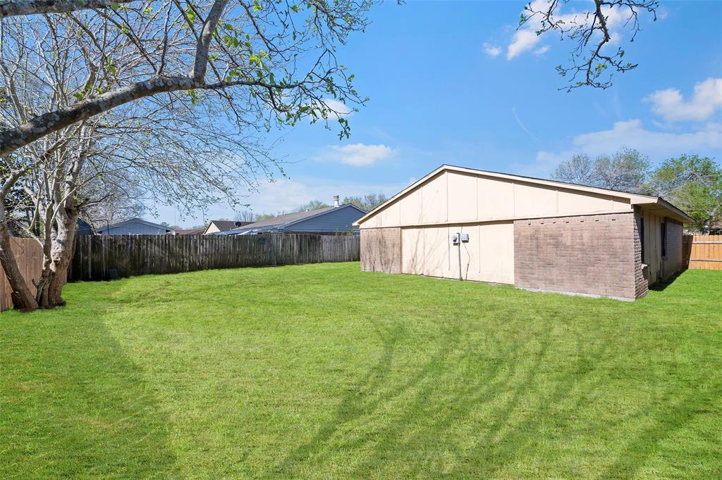 15515 Fall Briar Drive, Houston, Texas image 23