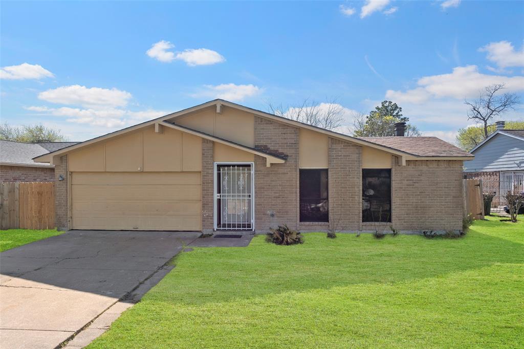 15515 Fall Briar Drive, Houston, Texas image 2