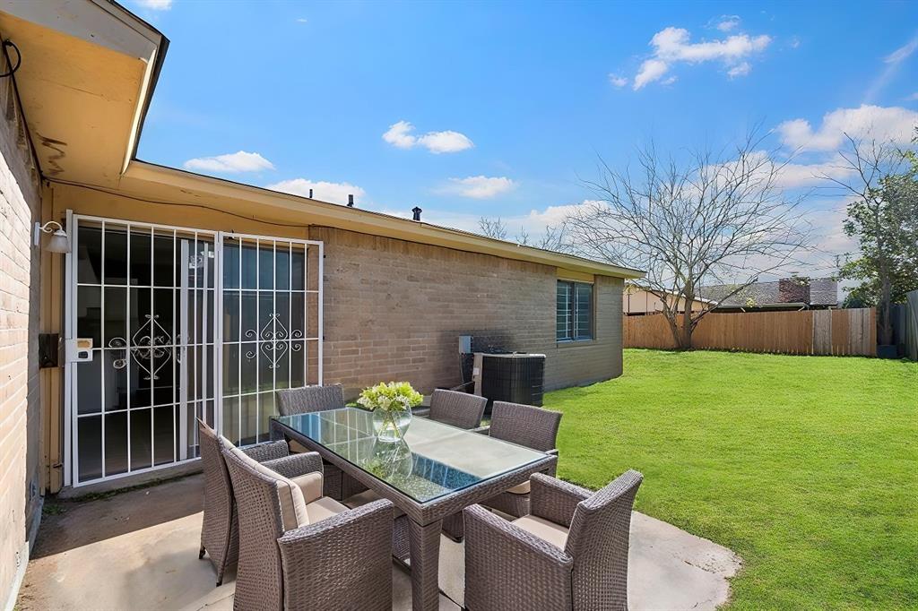 15515 Fall Briar Drive, Houston, Texas image 21