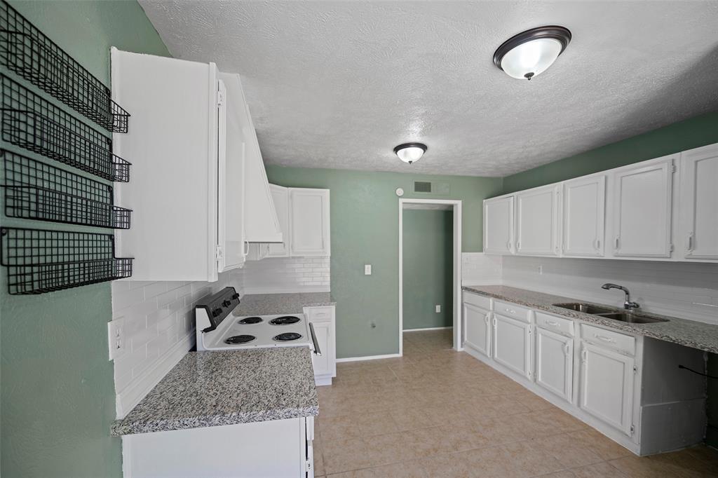 15515 Fall Briar Drive, Houston, Texas image 8