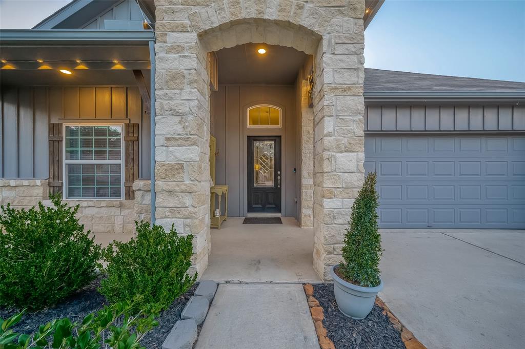 11710 Finnick Bend Lane, Tomball, Texas image 6