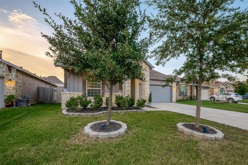 11710 Finnick Bend Lane, Tomball, Texas image 4