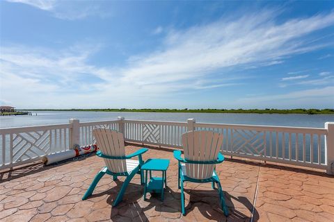 A home in Crystal Beach