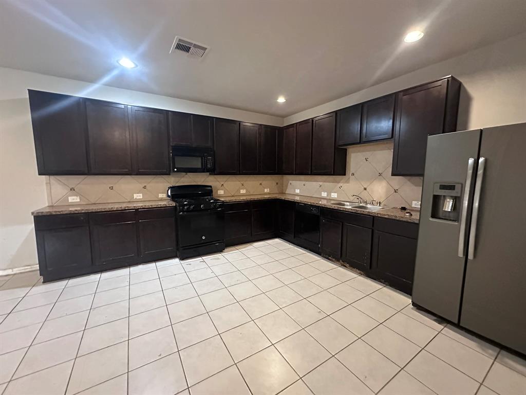 8218 Malago Point Drive, Cypress, Texas image 7