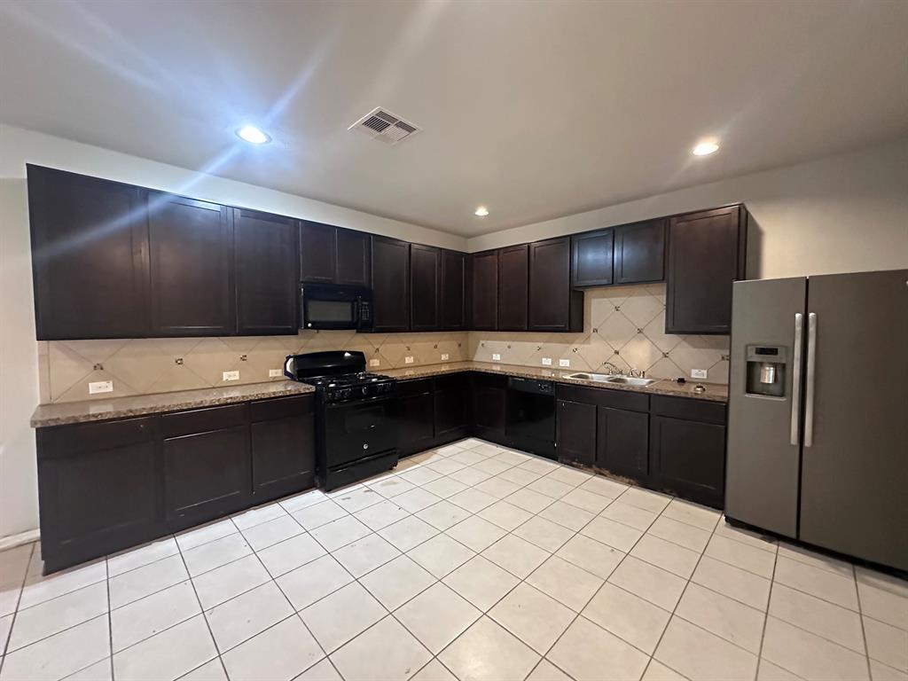 8218 Malago Point Drive, Cypress, Texas image 6