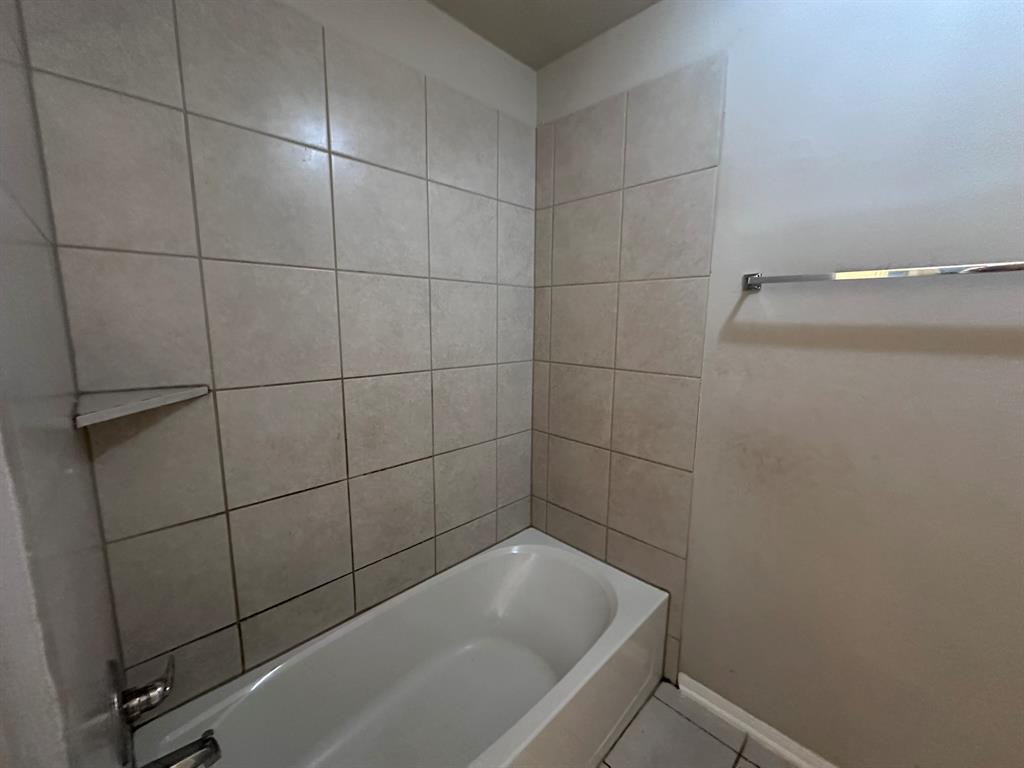 8218 Malago Point Drive, Cypress, Texas image 19