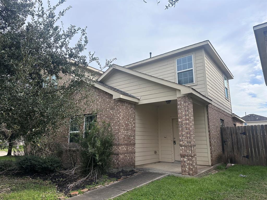 8218 Malago Point Drive, Cypress, Texas image 2