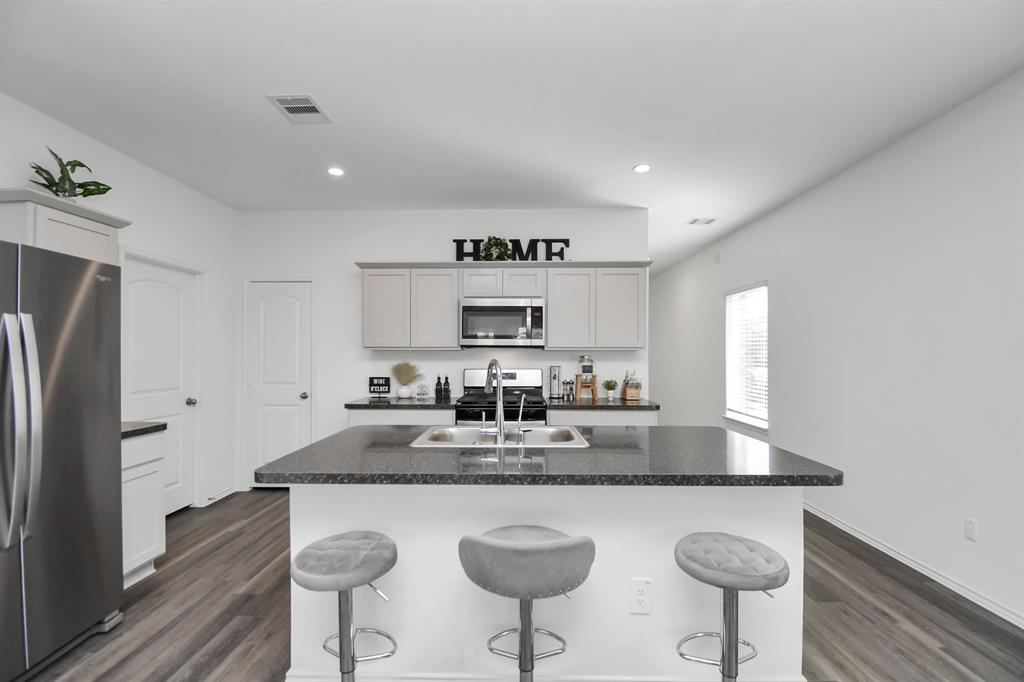 5227 Castlebury Meadows Drive, Spring, Texas image 10
