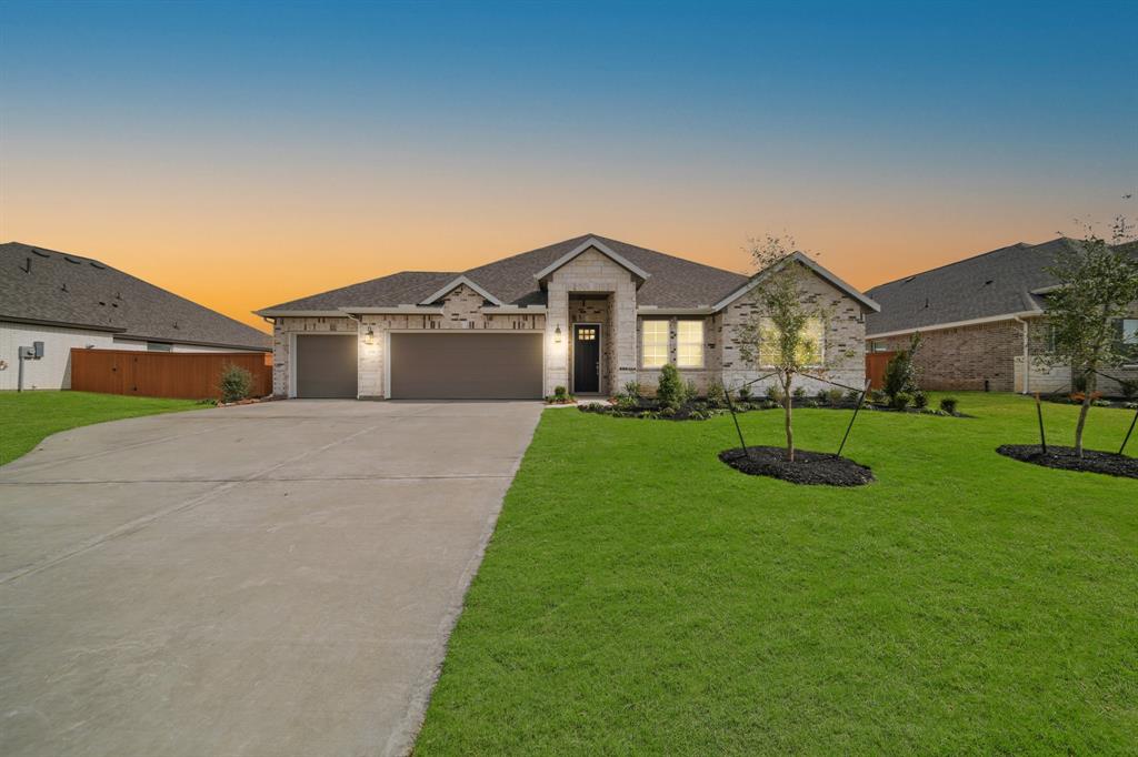 1190 Imperial Ranch Way, Dayton, Texas image 1