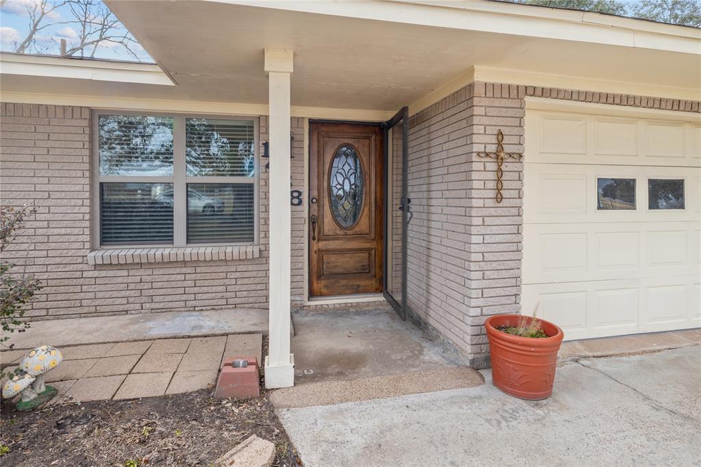 1438 Park Street, Winnie, Texas image 3