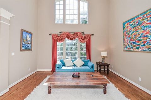 Photo of 227 N Mcgowen Street N, Houston, TX 77006 (MLS # 66127623)
