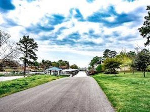 A home in Willis