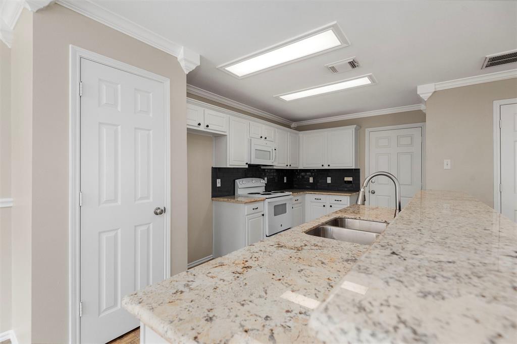 62 Marble Rock Place, The Woodlands, Texas image 13