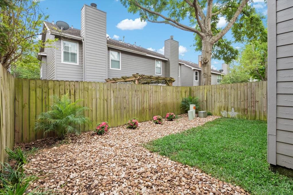 62 Marble Rock Place, The Woodlands, Texas image 30