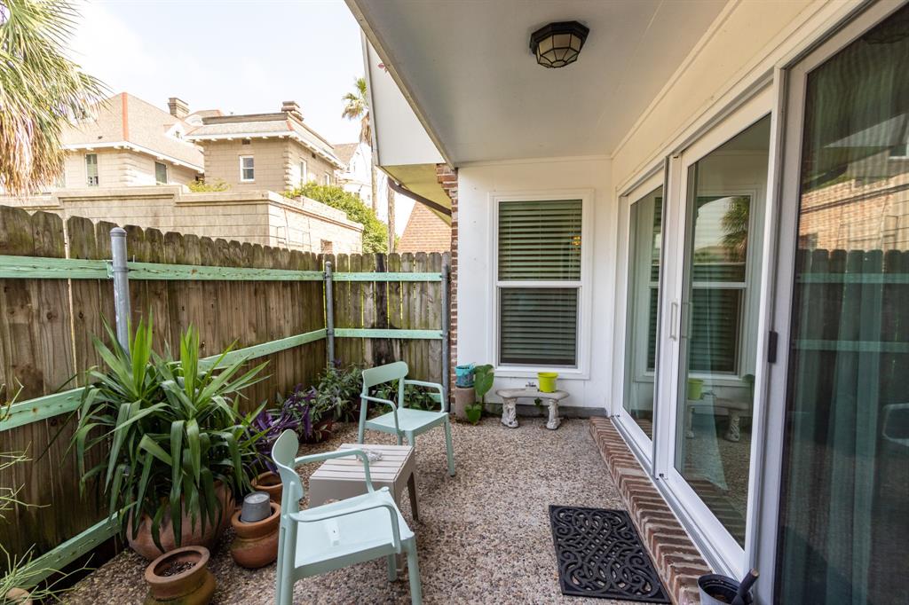 1726 Broadway St #19, Galveston, Texas image 10