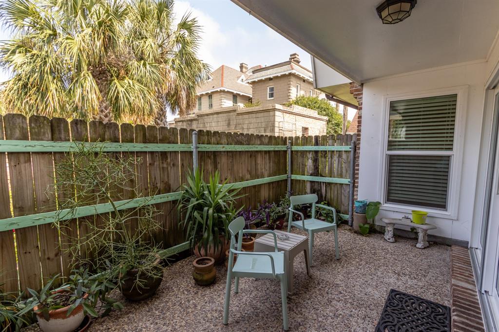 1726 Broadway St #19, Galveston, Texas image 11