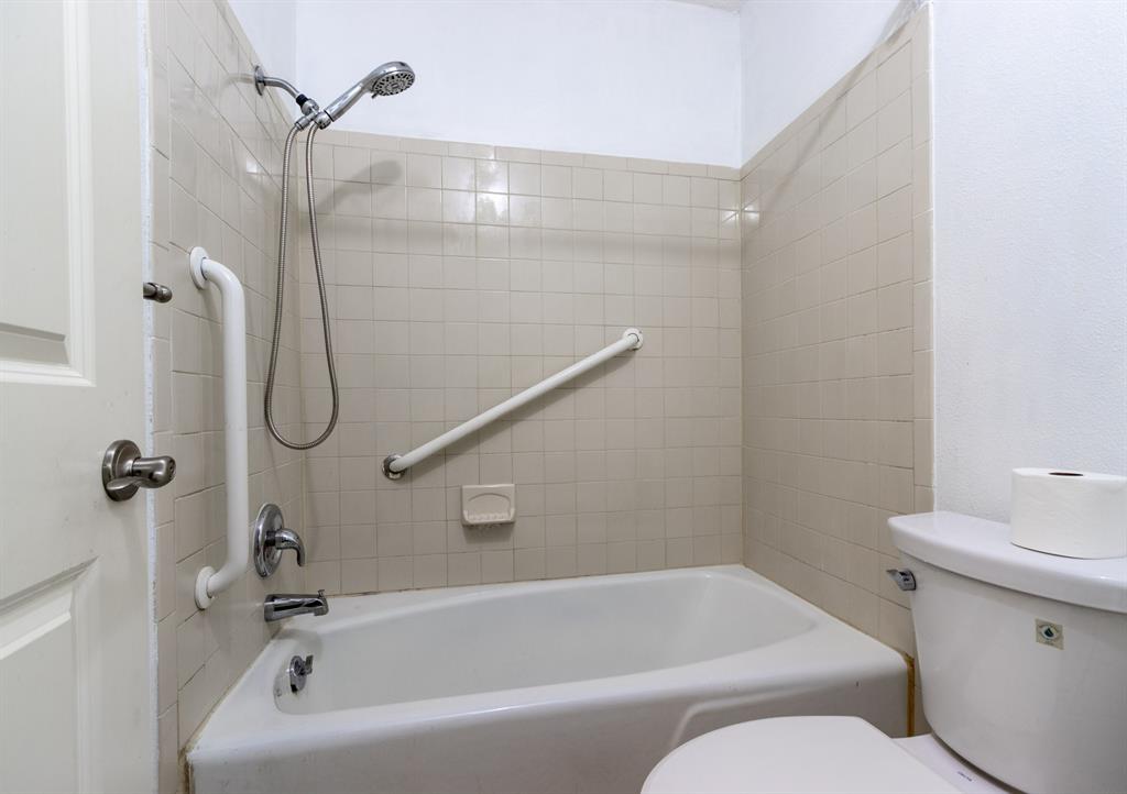 1726 Broadway St #19, Galveston, Texas image 20