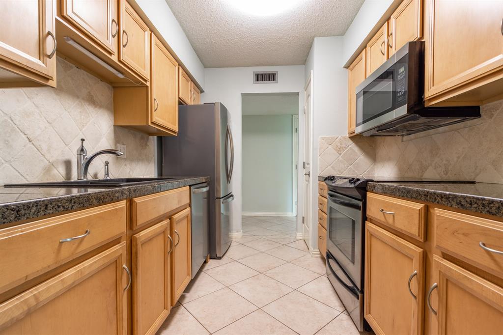 1726 Broadway St #19, Galveston, Texas image 14