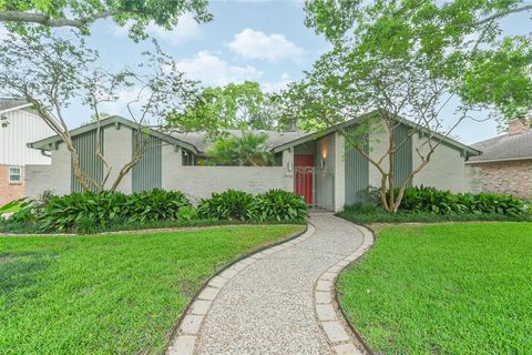 Single Family Residence in Houston TX 6138 Bayou Bridge Drive.jpg