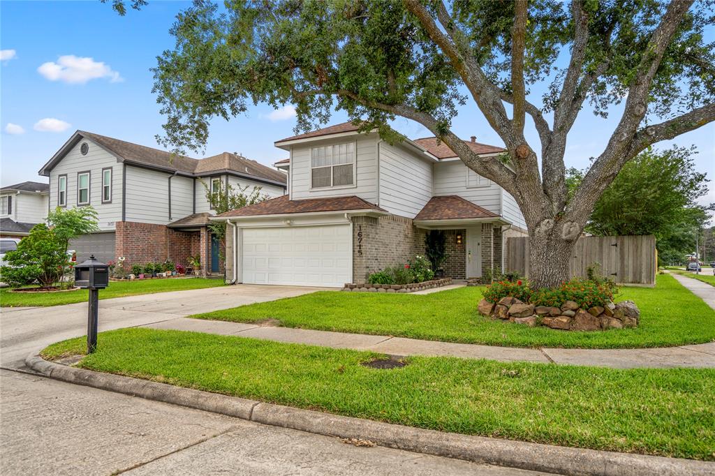 16715 Rock East Drive, Houston, Texas image 4