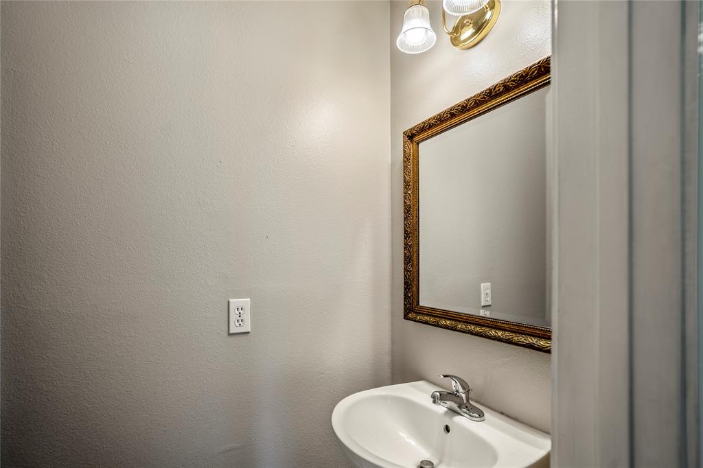 16715 Rock East Drive, Houston, Texas image 7