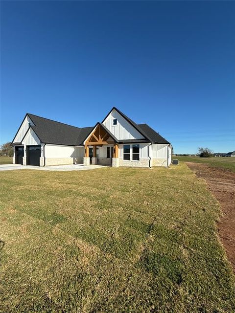 A home in Angleton